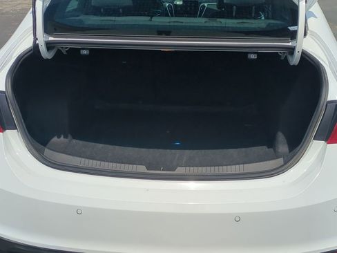 Used 2024 Chevrolet Malibu LT FWD image 30