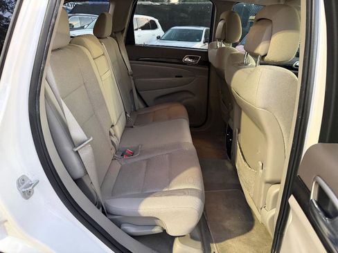 Used 2012 Jeep Grand Cherokee Laredo image 14