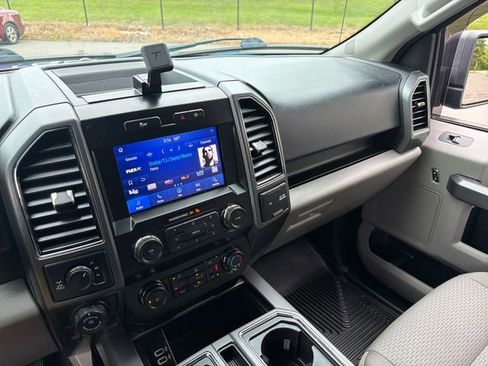 Used 2020 Ford F150 XLT w/ Equipment Group 302A Luxury AWD/4WD image 29