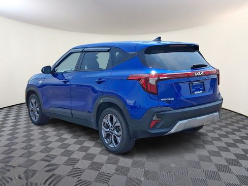 Used 2024 Kia Seltos LX AWD/4WD image 4