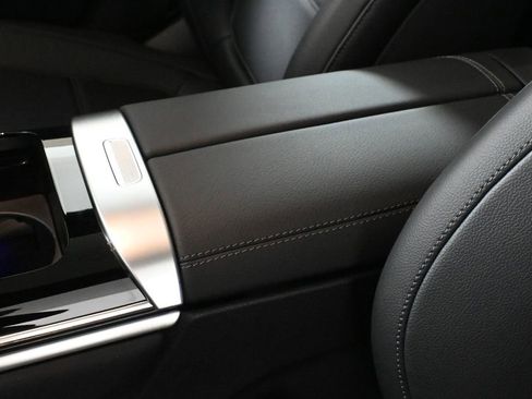 Used 2026 Mercedes-Benz GLC 300 4MATIC image 23