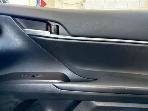 Used 2024 Toyota Camry SE w/ Cold Weather Package image 17