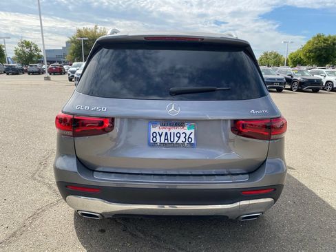 Used 2021 Mercedes-Benz GLB 250 4MATIC image 6