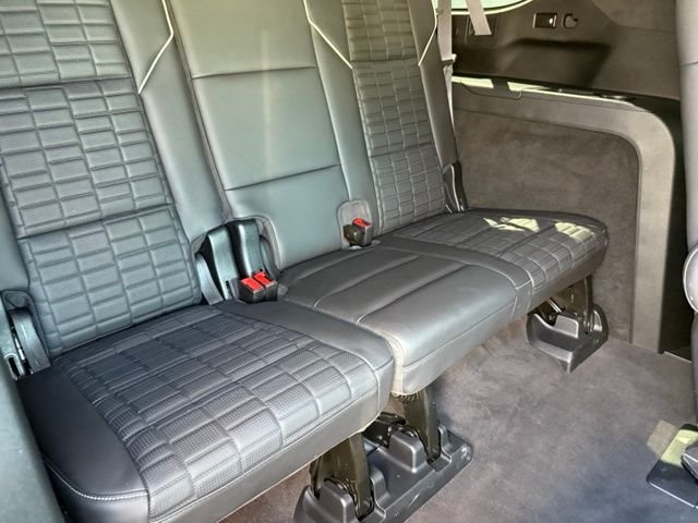 Used 2024 Cadillac Escalade ESV Sport Platinum w/ LPO, ONYX Package AWD/4WD image 27