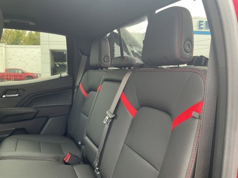 Certified 2024 Chevrolet Colorado Z71 w/ Z71 Convenience Package 2 image 11