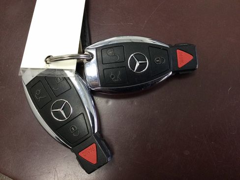 Used 2016 Mercedes-Benz GL 450 4MATIC image 35