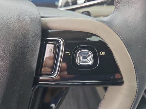 Used 2023 Lincoln Corsair Reserve w/ Equipment Group 201A image 32