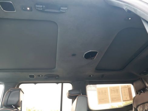Used 2022 Jeep Grand Wagoneer Series III w/ Rear Seat Video Group 1 AWD/4WD image 44