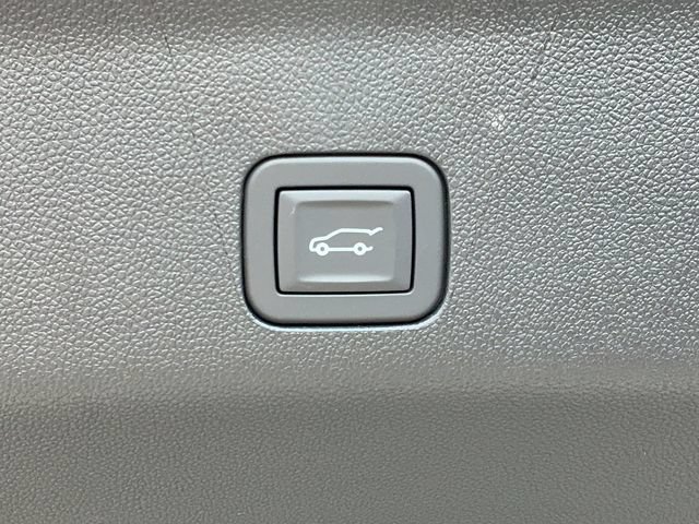 Used 2026 Cadillac Escalade V AWD/4WD image 22