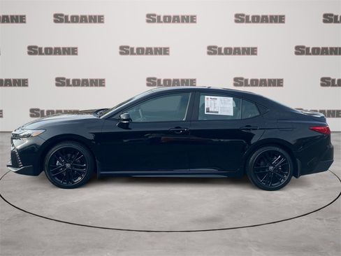 Used 2026 Toyota Camry SE image 2