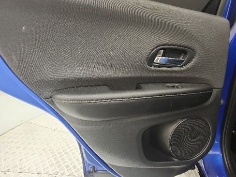 Used 2021 Honda HR-V Sport image 9