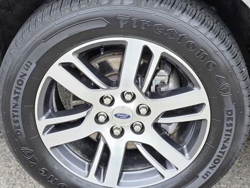 Used 2023 Ford Expedition Limited image 10