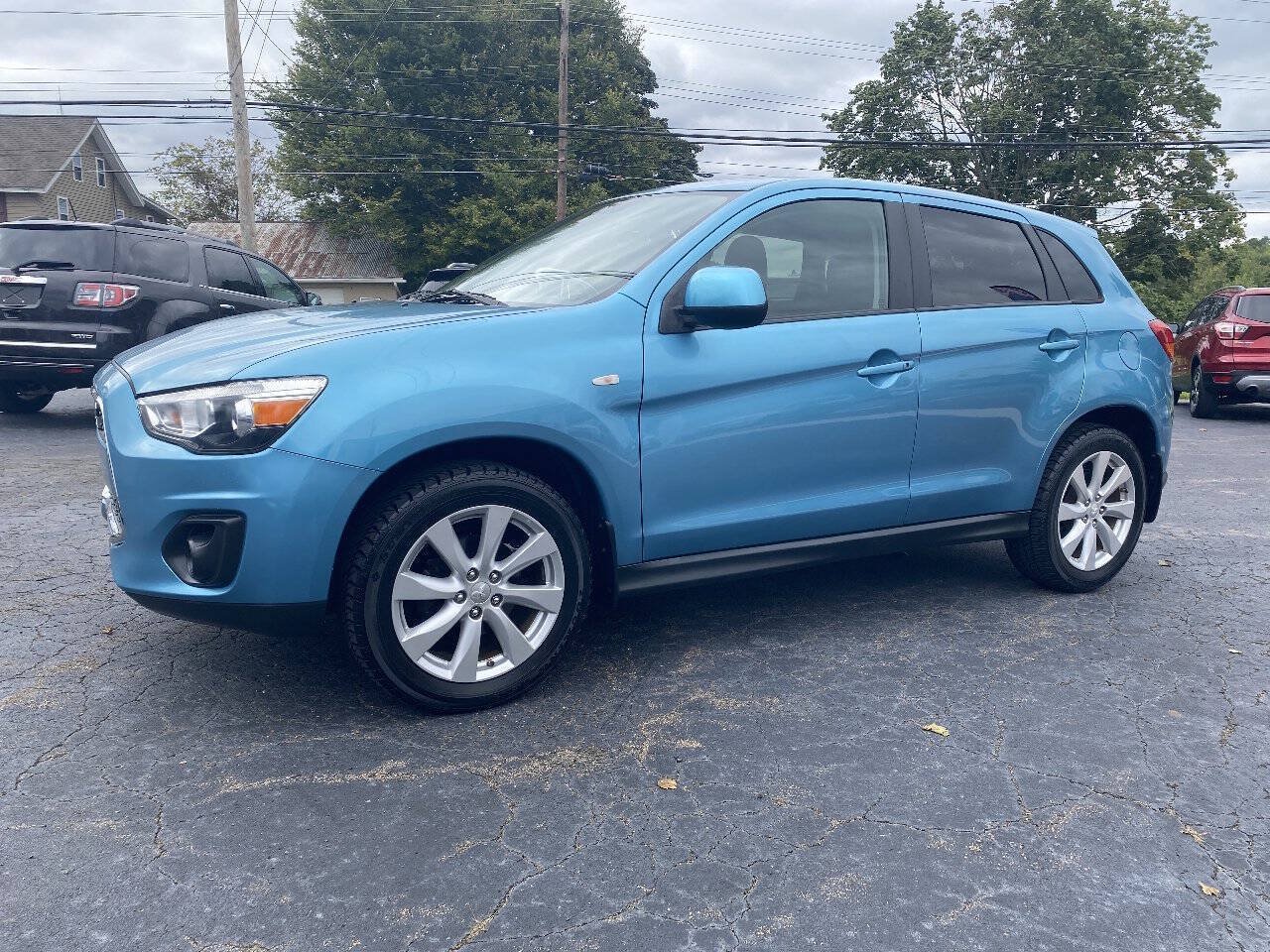 Used 2013 Mitsubishi Outlander Sport ES FWD image 1