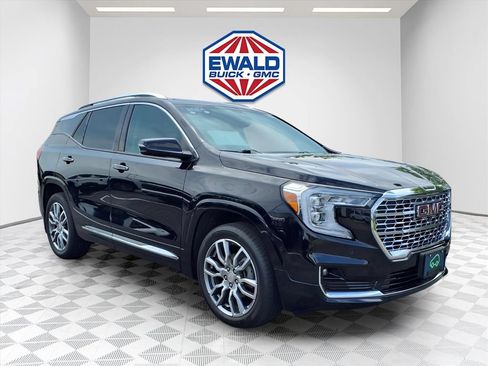 Certified 2024 GMC Terrain Denali w/ Denali Premium Package AWD/4WD image 3
