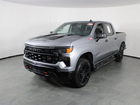 Used 2025 Chevrolet Silverado 1500 Custom Trail Boss image 2