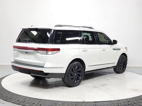 Used 2024 Lincoln Navigator Premiere image 7