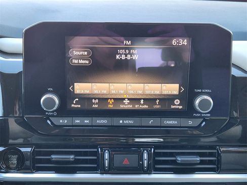 New 2025 Nissan Pathfinder SV image 12