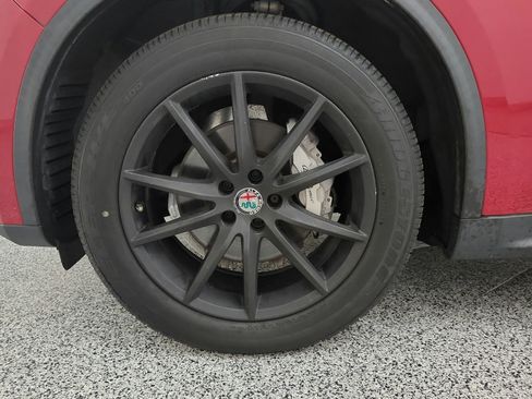 Used 2018 Alfa Romeo Stelvio AWD image 40