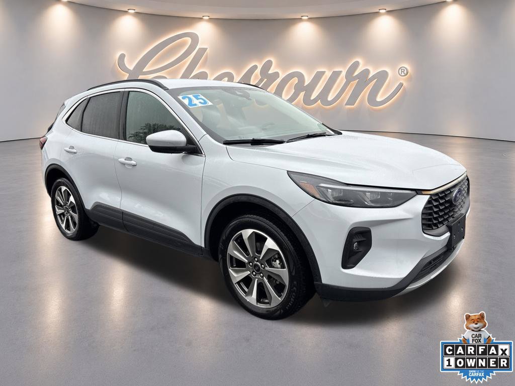 Used 2025 Ford Escape Platinum AWD/4WD image 7