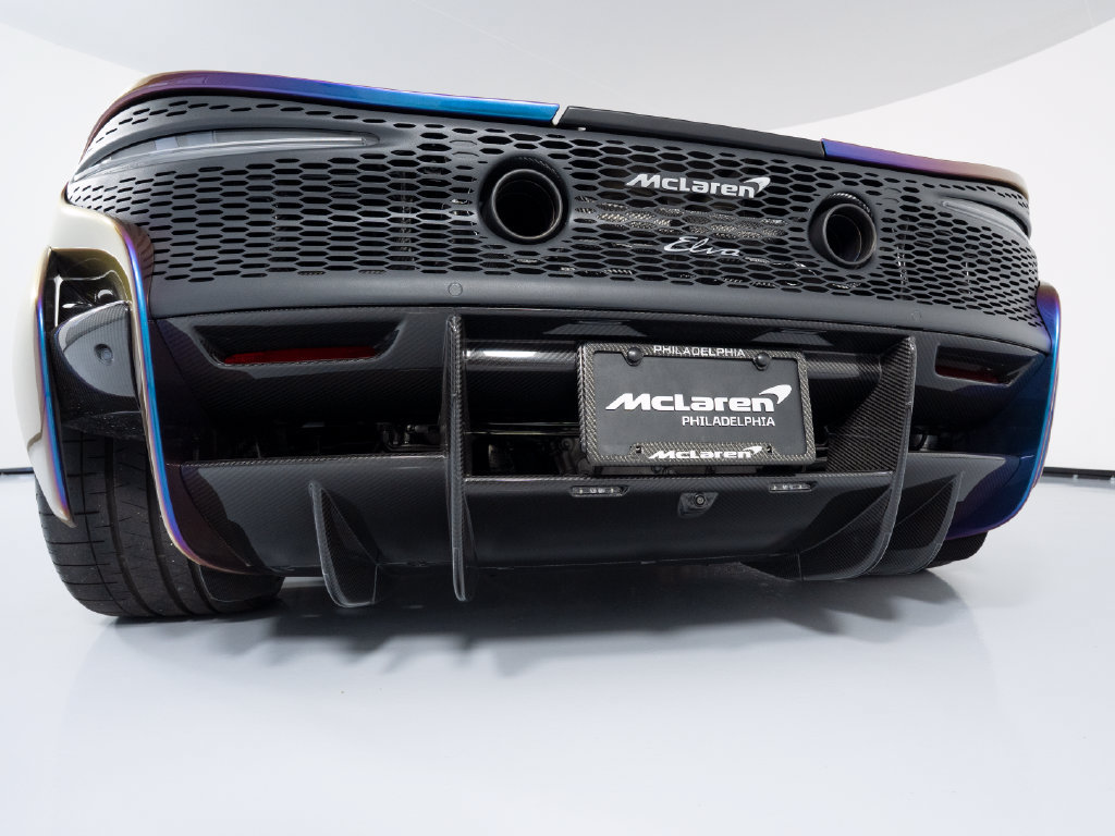 Used 2021 McLaren Elva RWD image 28