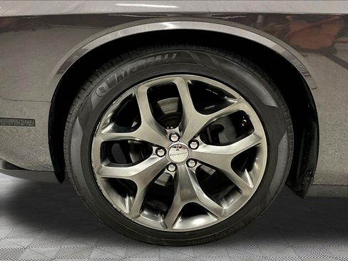 Used 2016 Dodge Challenger R/T w/ Sound Group RWD image 28