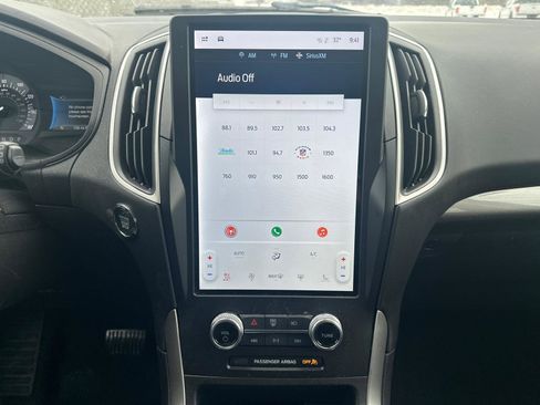 Used 2024 Ford Edge SEL w/ Convenience Package image 8