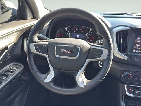 Used 2022 GMC Terrain SLE w/ Driver Convenience Package image 16