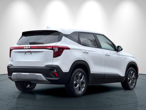 New 2026 Kia Seltos LX image 4