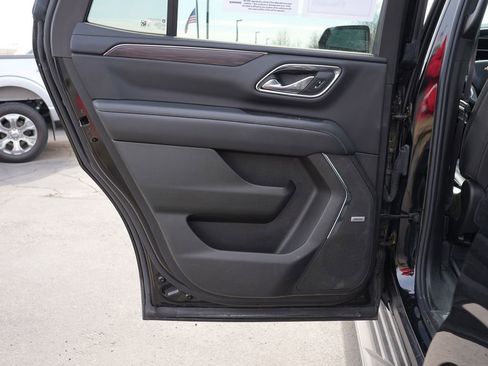 Used 2023 Chevrolet Tahoe LT w/ Luxury Package AWD/4WD image 18