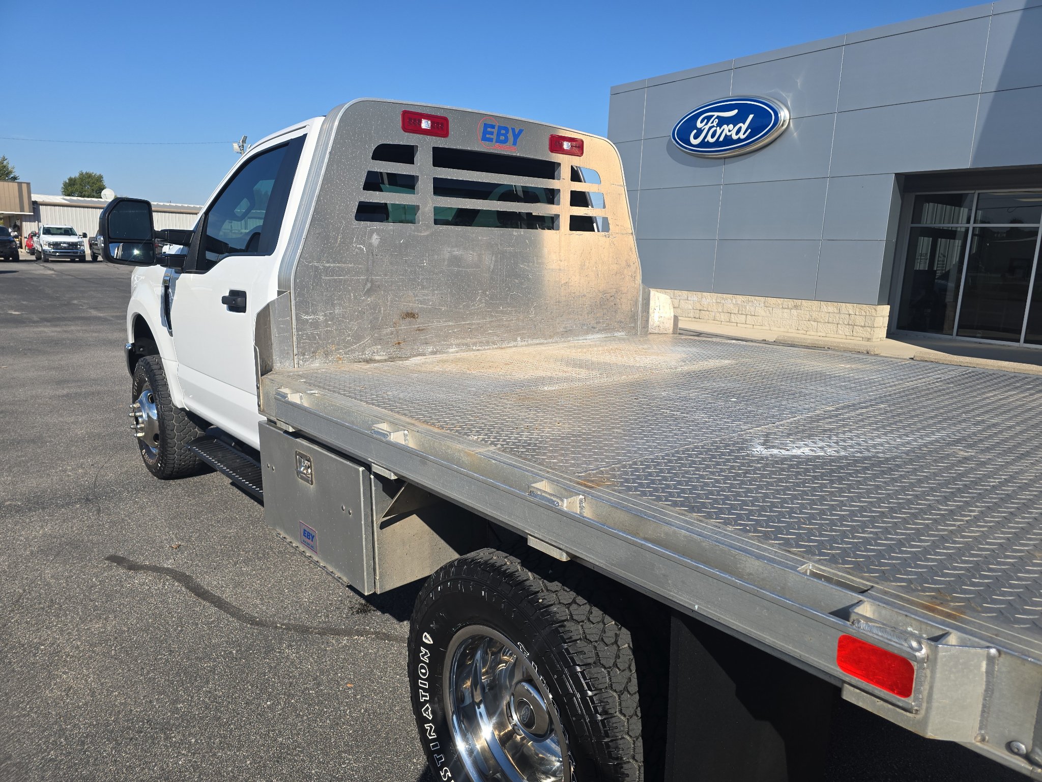 Used 2017 Ford F350 XL w/ Power Equipment Group AWD/4WD image 10