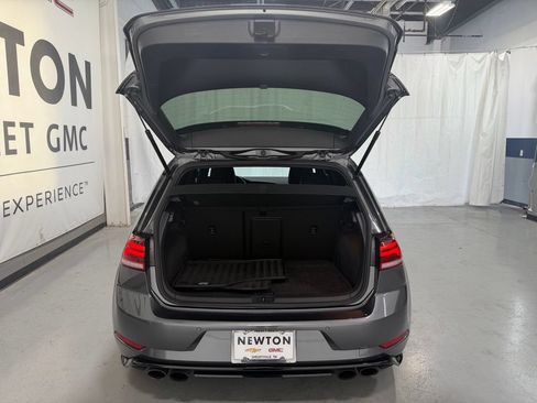 Used 2018 Volkswagen Golf R 4-Door AWD/4WD image 37