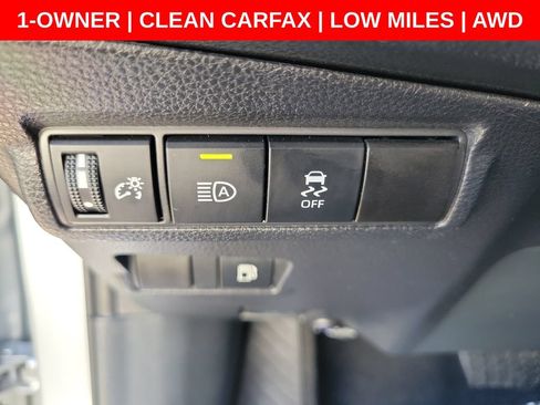 Used 2025 Toyota Corolla Cross AWD Hybrid image 23