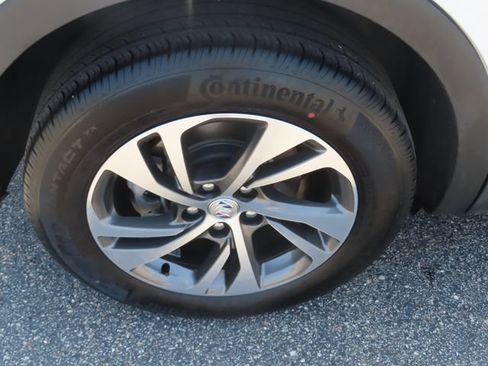 Used 2023 Buick Envision Essence AWD/4WD image 14
