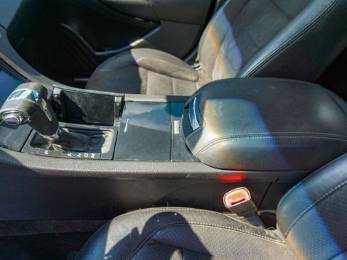 Used 2010 Ford Taurus SHO image 17