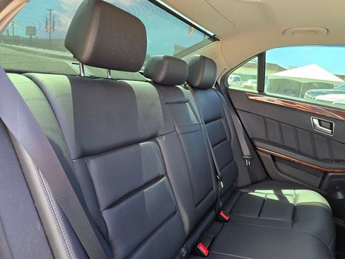 Used 2012 Mercedes-Benz E 350 Sedan image 3