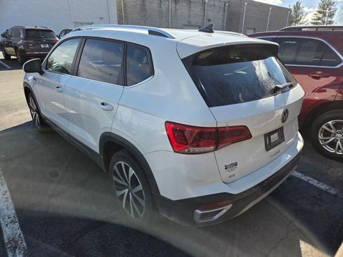 Used 2022 Volkswagen Taos SE image 6