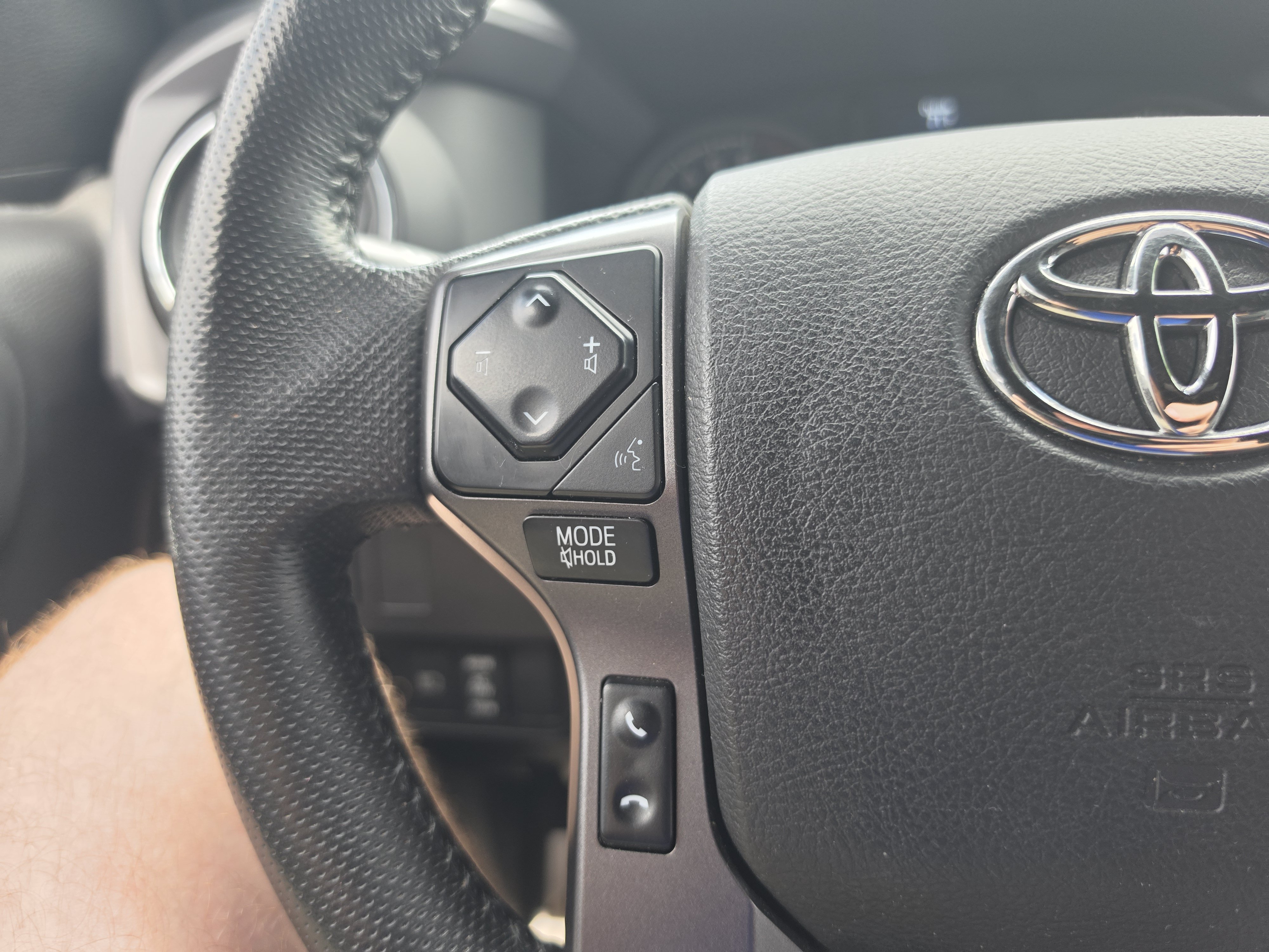 Used 2023 Toyota Tacoma TRD Off-Road AWD/4WD image 18
