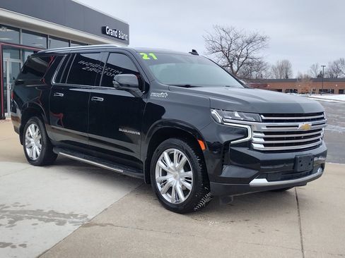 Used 2021 Chevrolet Suburban High Country image 18
