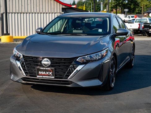 Used 2024 Nissan Sentra SV image 4