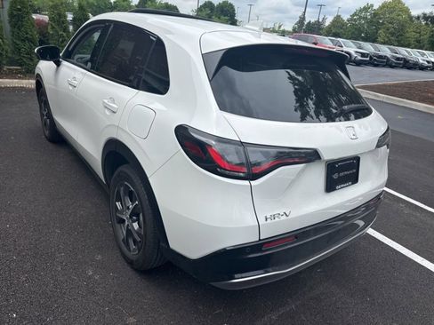 Used 2023 Honda HR-V EX-L image 10