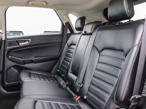 Used 2019 Ford Edge SEL w/ Equipment Group 201A FWD image 18
