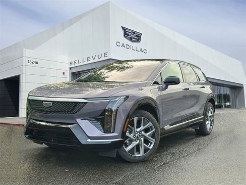 New 2026 Cadillac Optiq Luxury 2 image 1