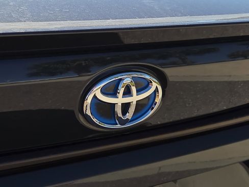 Certified 2025 Toyota Corolla SE image 10