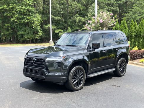Used 2024 Lexus GX 550 w/ Cold Area Package AWD/4WD image 6