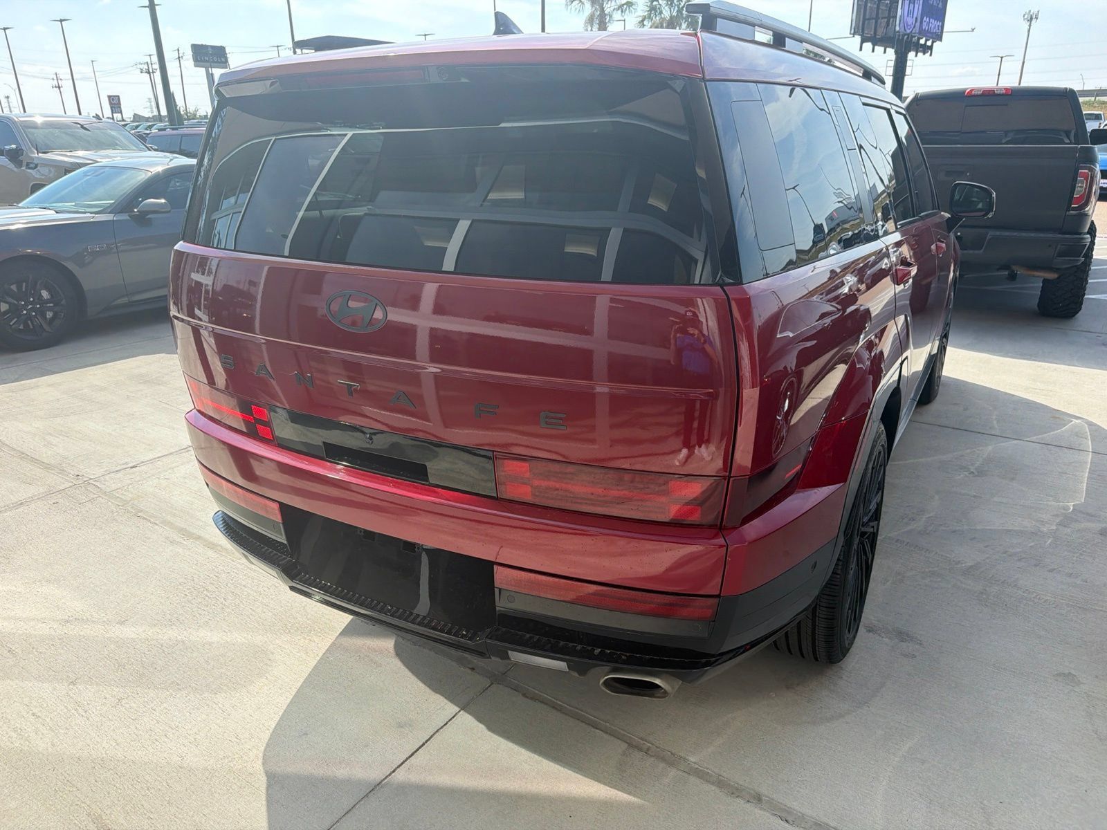 Used 2024 Hyundai Santa Fe Calligraphy FWD image 6