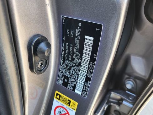 Used 2018 Toyota Highlander XLE AWD/4WD image 31
