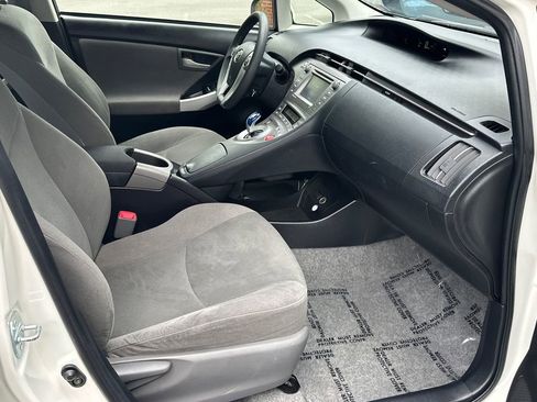 Used 2012 Toyota Prius Three FWD image 9