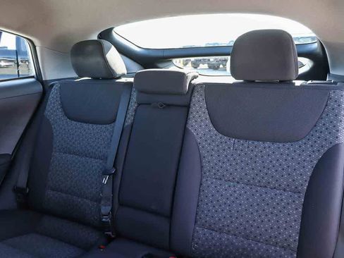 Used 2018 Hyundai Ioniq Plug-In Hybrid FWD image 19