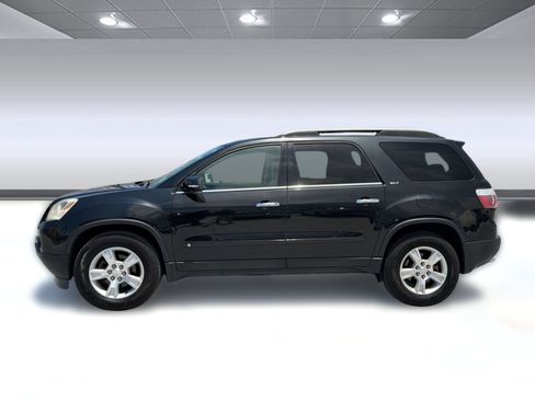 Used 2009 GMC Acadia SLT w/ Visibility Package FWD image 2