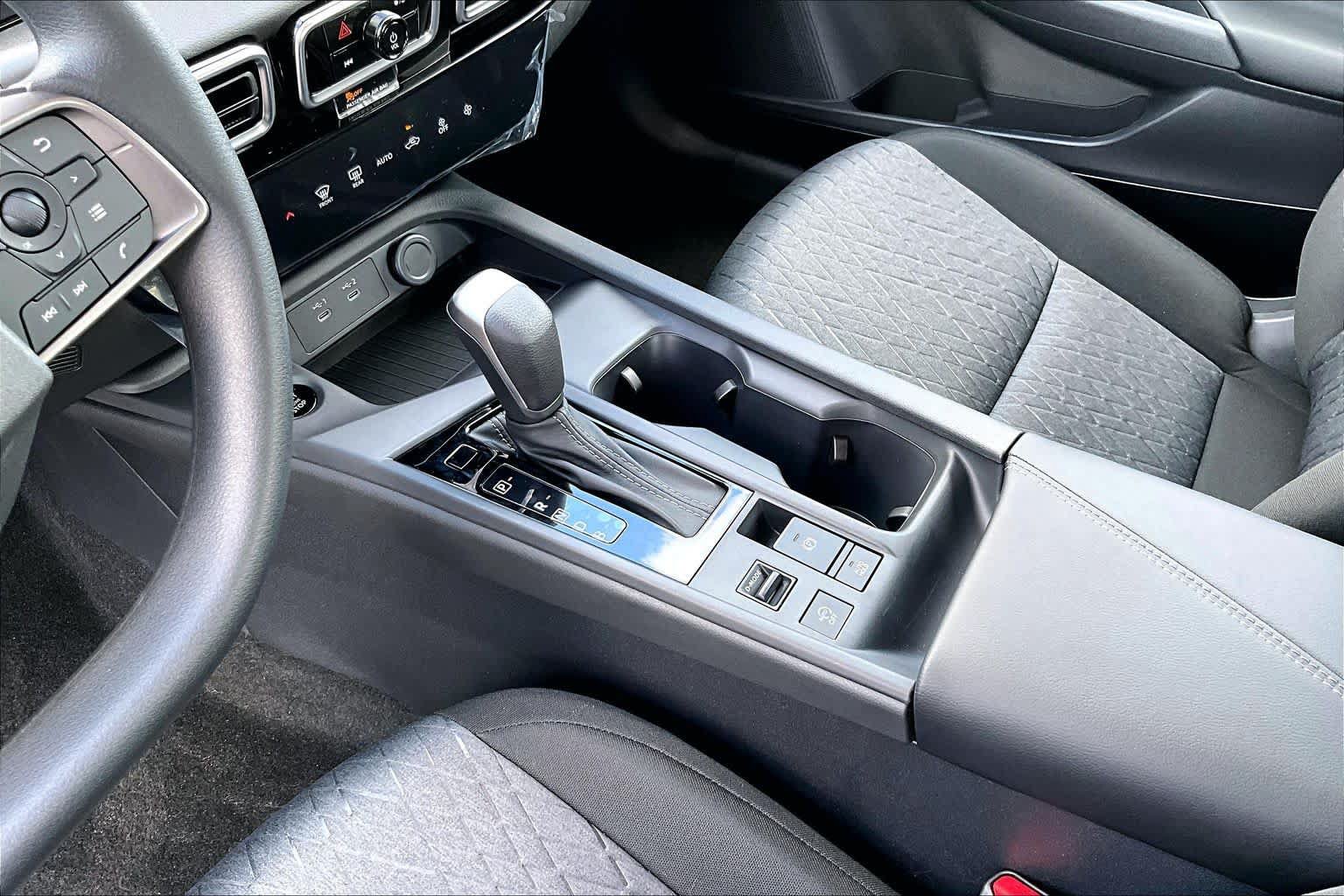 New 2027 Nissan Sentra SV FWD image 7
